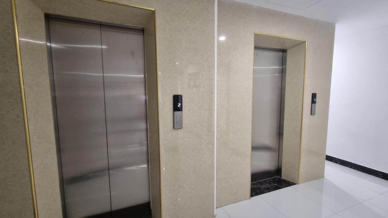 Era Apartment Khuc Thua Du Ханой Екстериор снимка