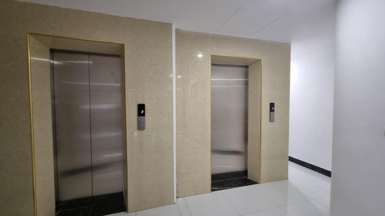 Era Apartment Khuc Thua Du Ханой Екстериор снимка