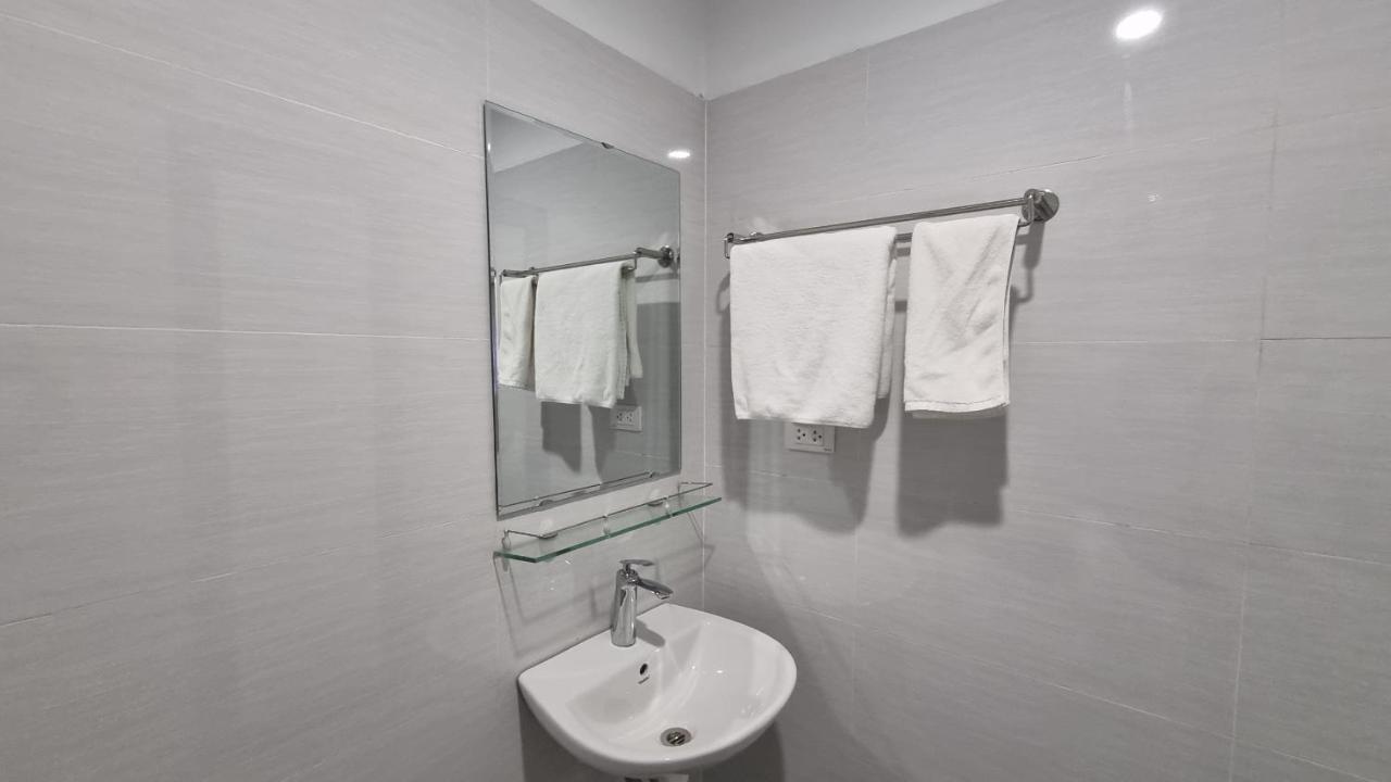 Era Apartment Khuc Thua Du Ханой Екстериор снимка