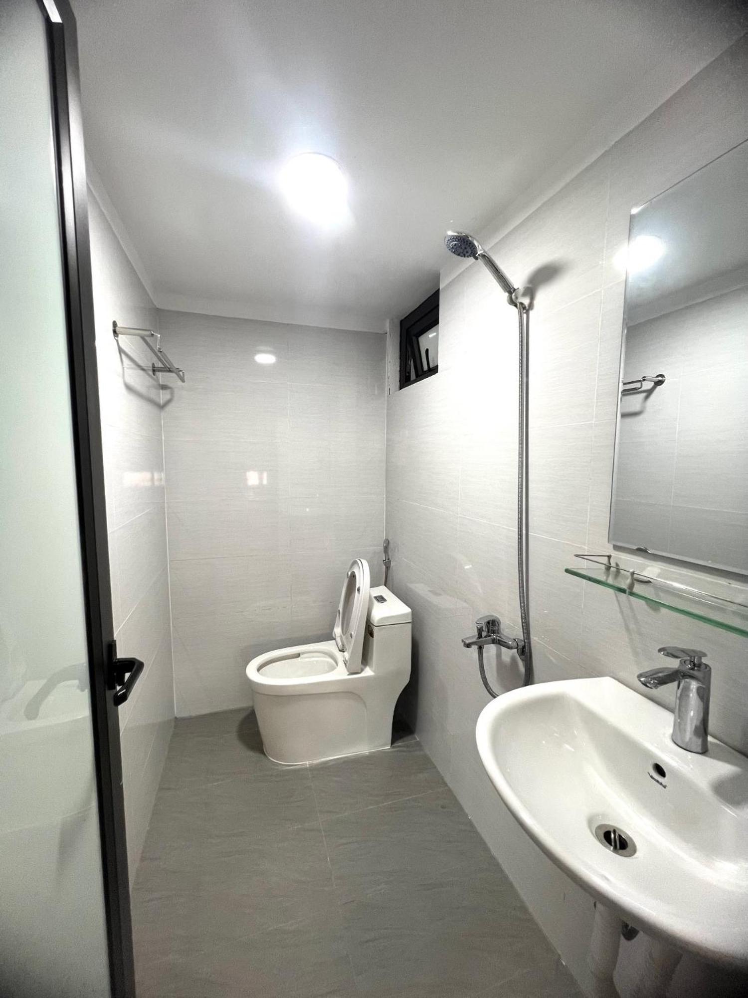 Era Apartment Khuc Thua Du Ханой Екстериор снимка